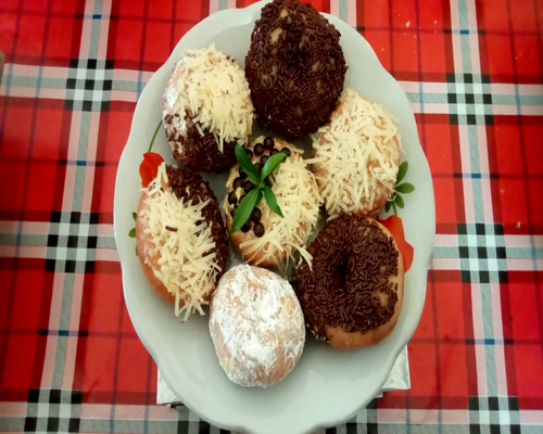 Aneka Donat Aek Pining